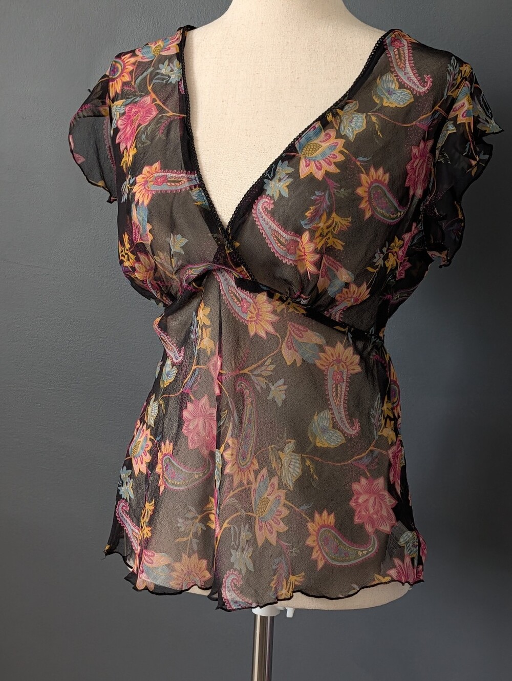 Mudd Women's Large Sheer Paisley Floral Babydoll Blouse Flutter Sleeve Y2K 2010s